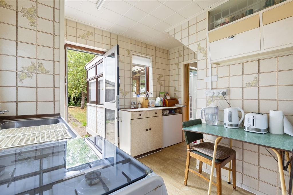 Property photo 2 of 18 2