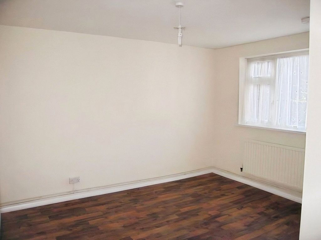 Property photo 3 of 5 Picture No. 01