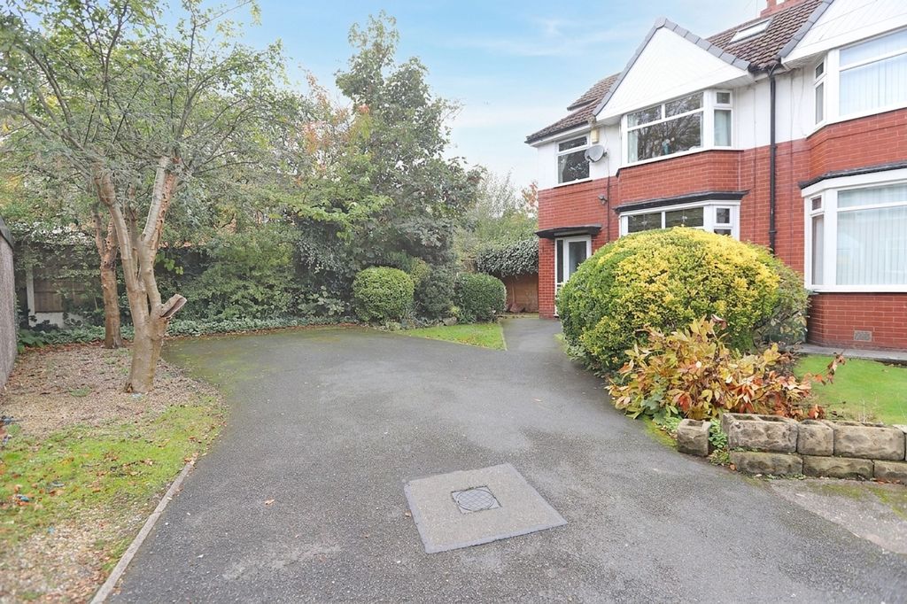 Property photo 2 of 21
