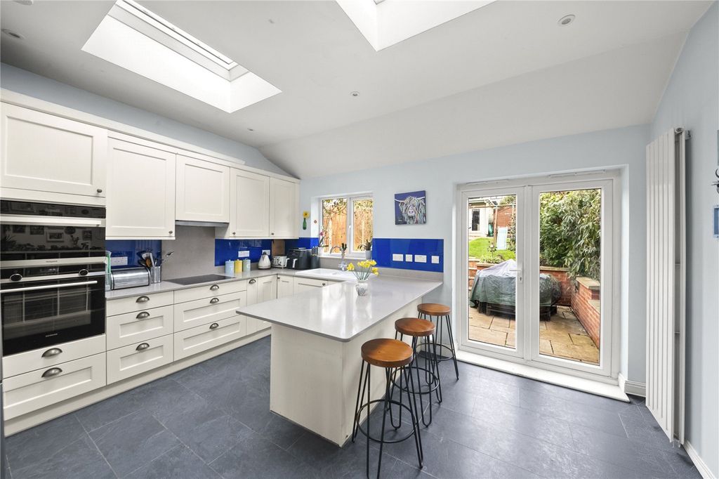 Property photo 2 of 17 Picture No. 13