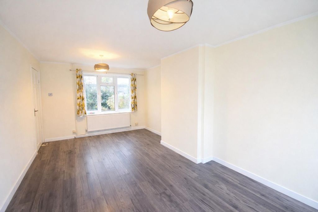 Property photo 3 of 11 New Lounge.Png