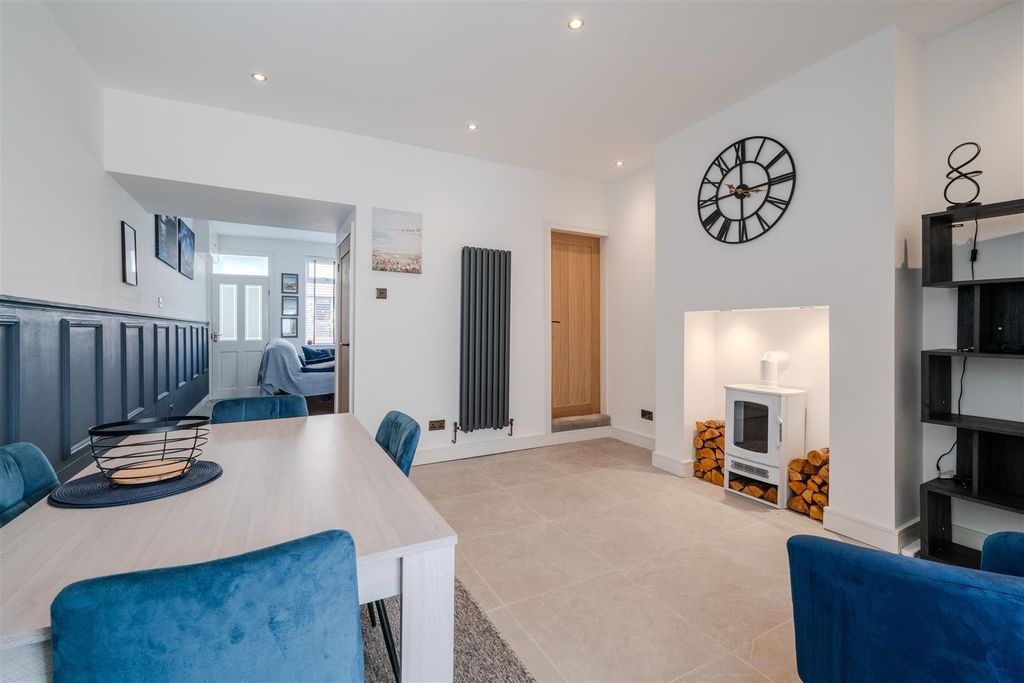 Property photo 2 of 20 Open Plan Living-6.Jpg