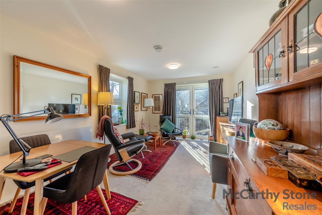 Property photo 2 of 41 8634881-Interior18.Jpg