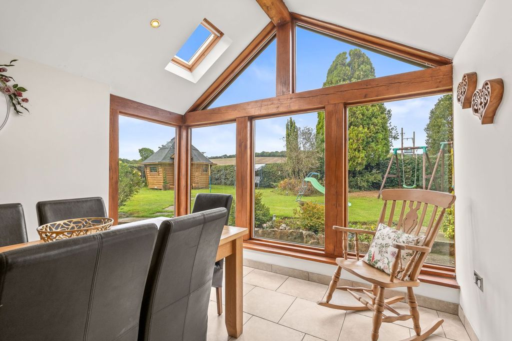 Property photo 3 of 48