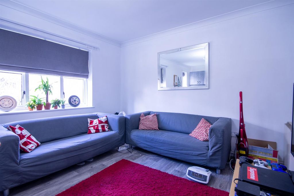 Property photo 2 of 10 Img_8002-Hdr.Jpg