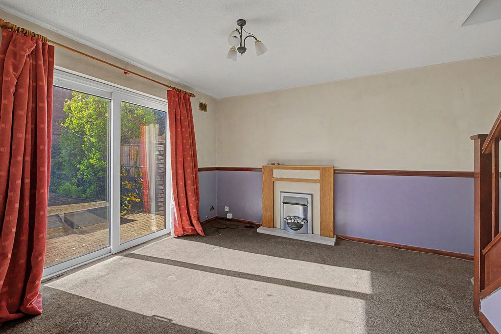 Property photo 2 of 14