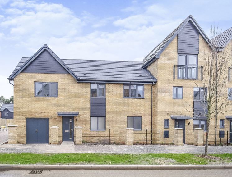 Property photo 1 of 18 102