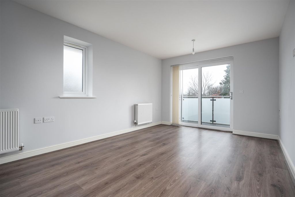 Property photo 2 of 14 Open Plan Living Area