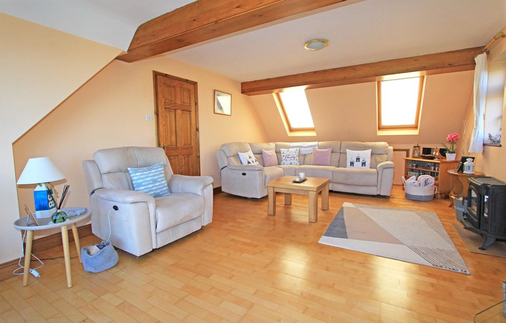 Property photo 3 of 26