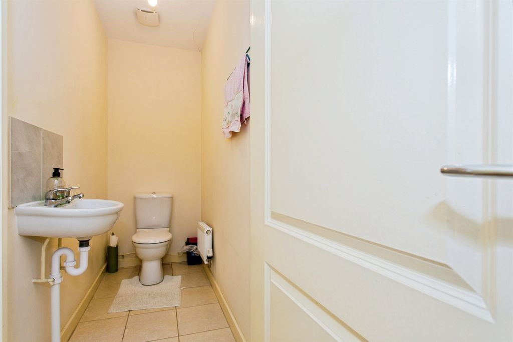 Property photo 3 of 15