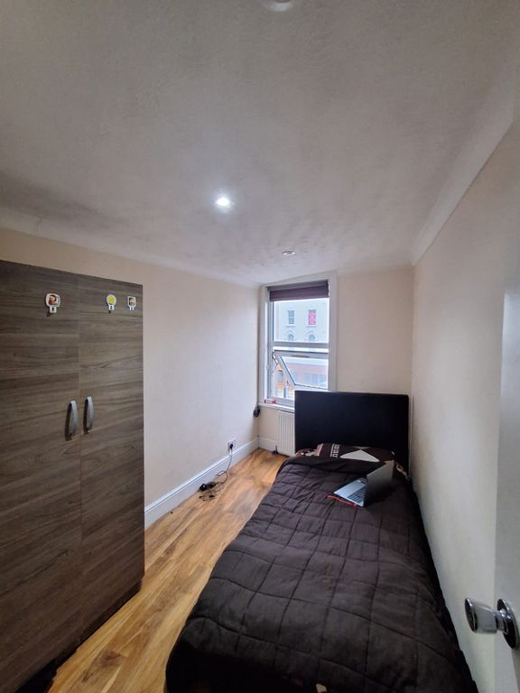 Property photo 3 of 3