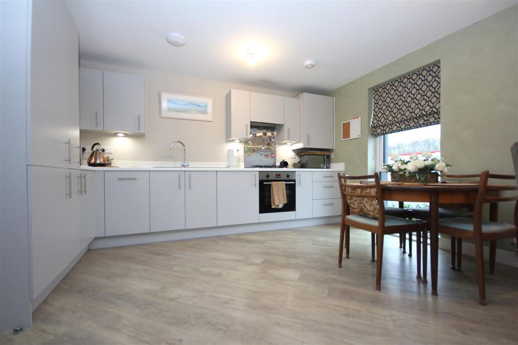 Property photo 3 of 10 Img_5136.Jpg