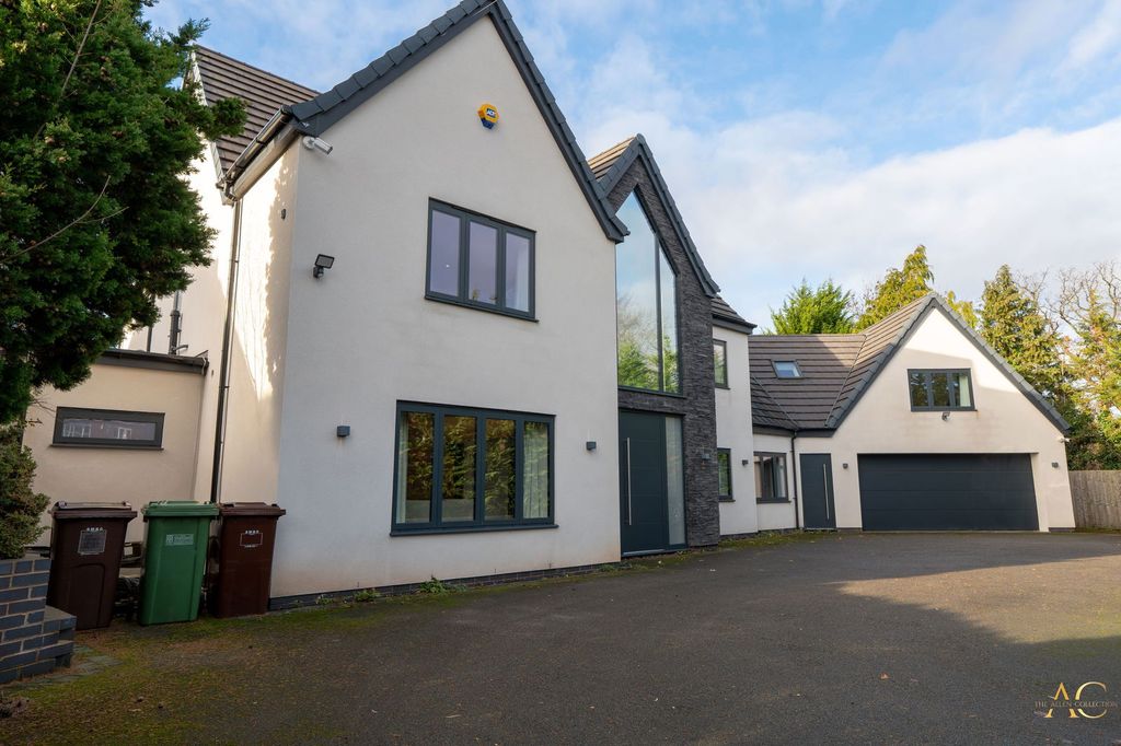 Property photo 1 of 31