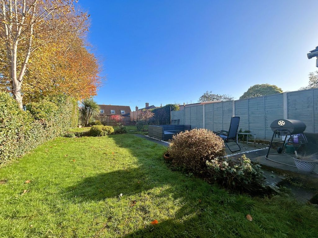 Property photo 3 of 17