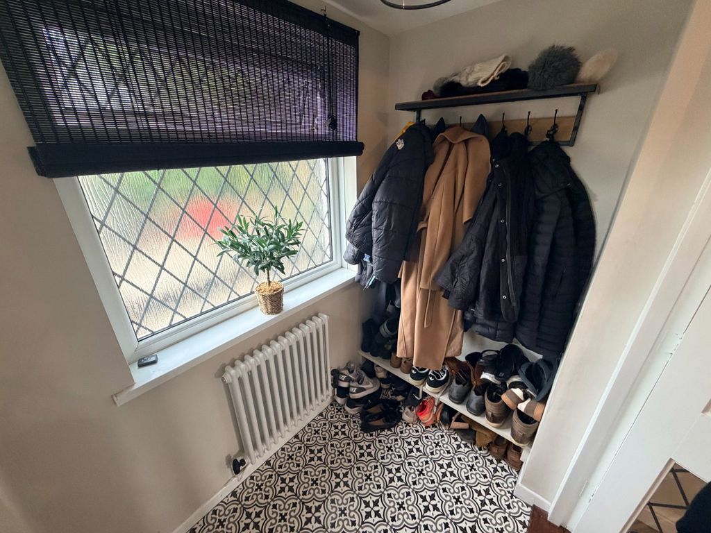Property photo 3 of 43