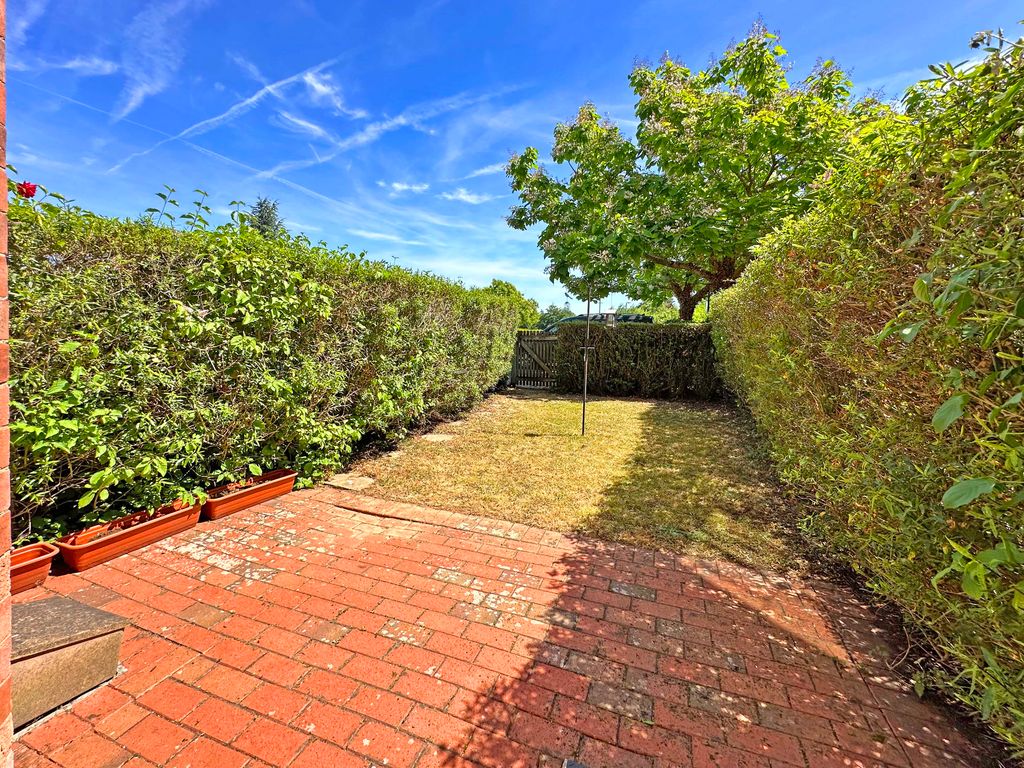 Property photo 2 of 19