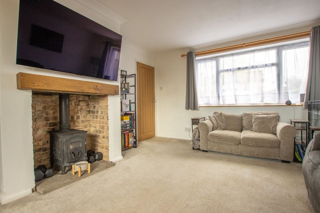 Property photo 3 of 28 4532845
