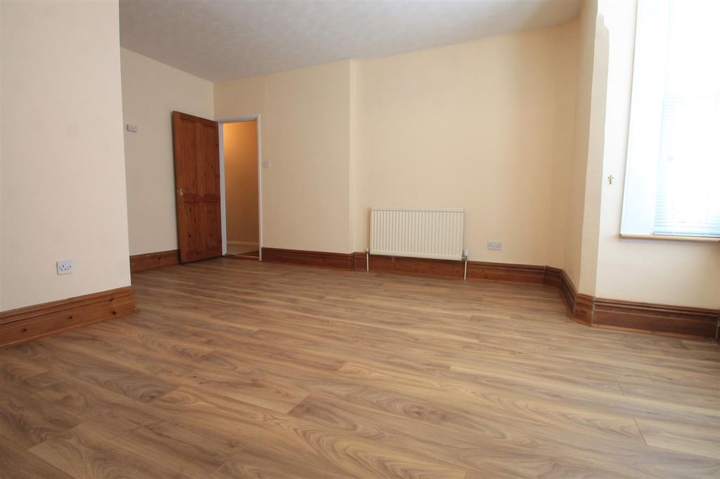 Property photo 3 of 8 Img_9936.Jpg