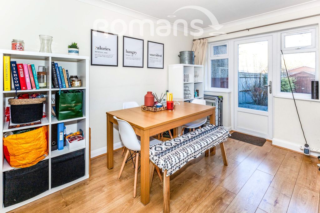 Property photo 3 of 10 3