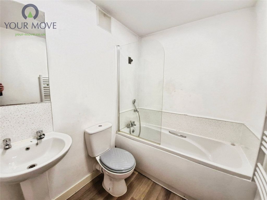 Property photo 3 of 8 Picture No. 14