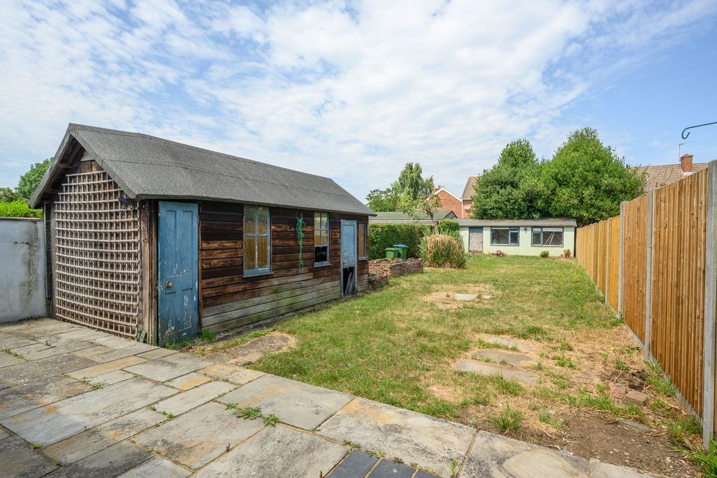 Property photo 2 of 12