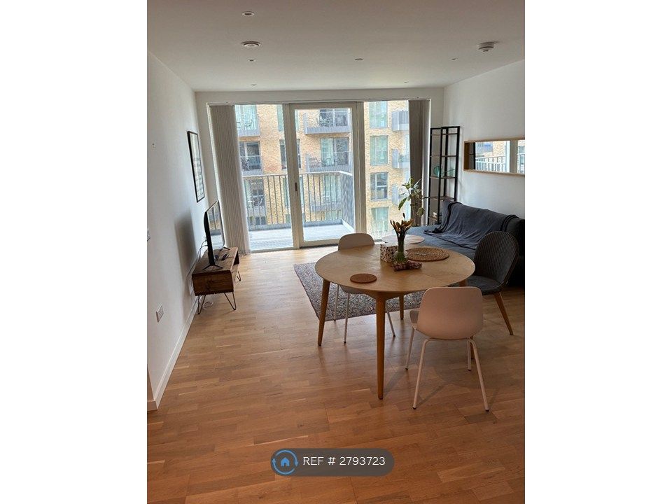 Property photo 3 of 18