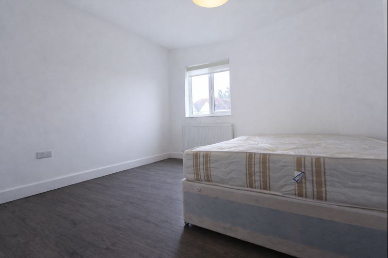 Property photo 3 of 11 Photo 11