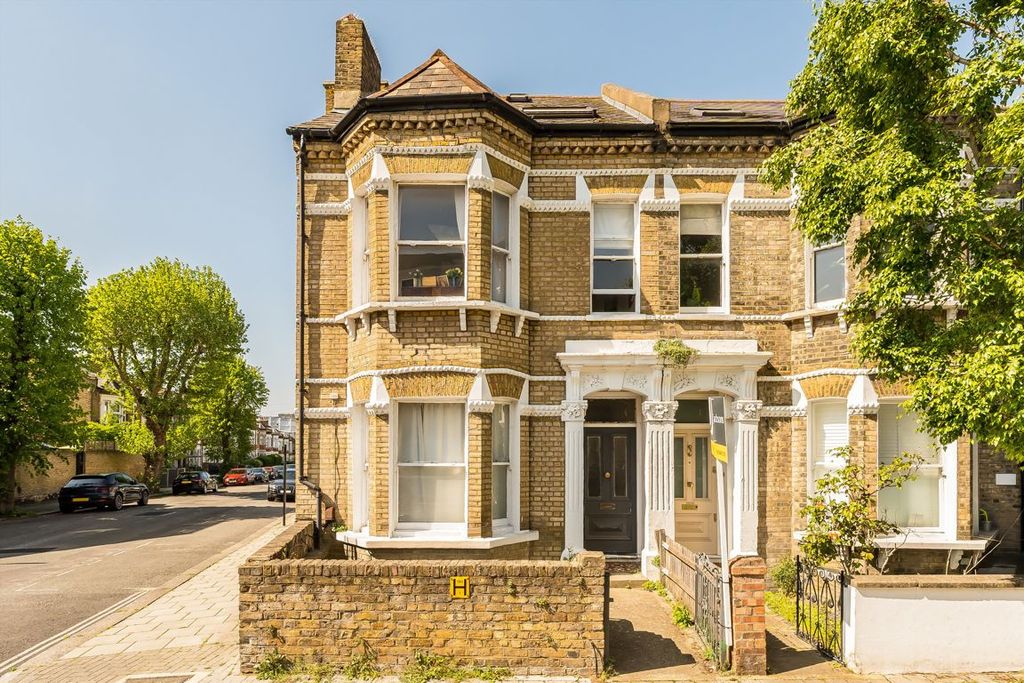 Property photo 1 of 4