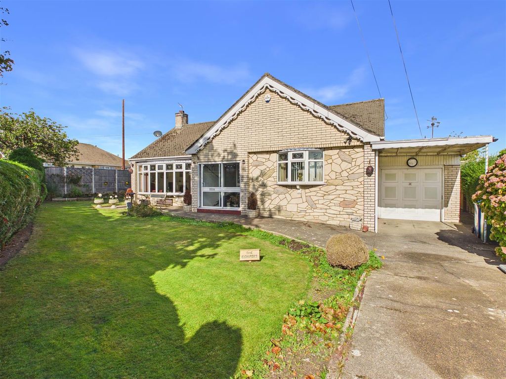 Property photo 1 of 11 Mill Lane - Main Photo