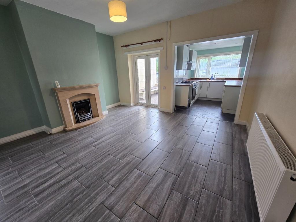 Property photo 3 of 10 Rear Reception