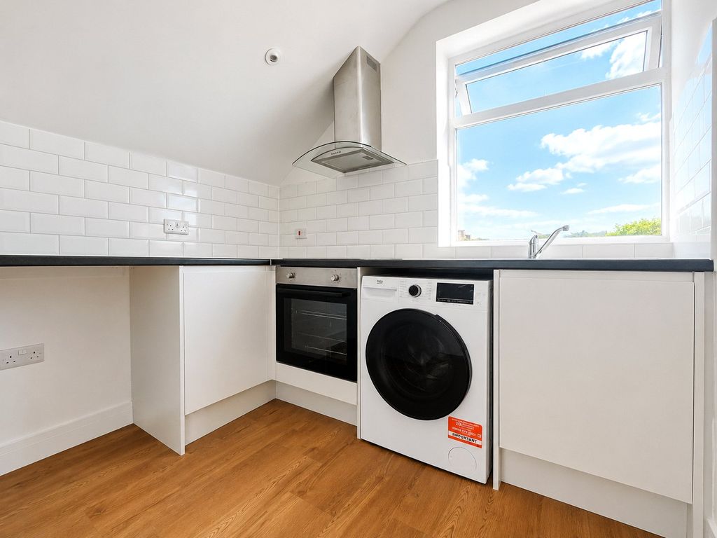Property photo 2 of 4 Kitchen