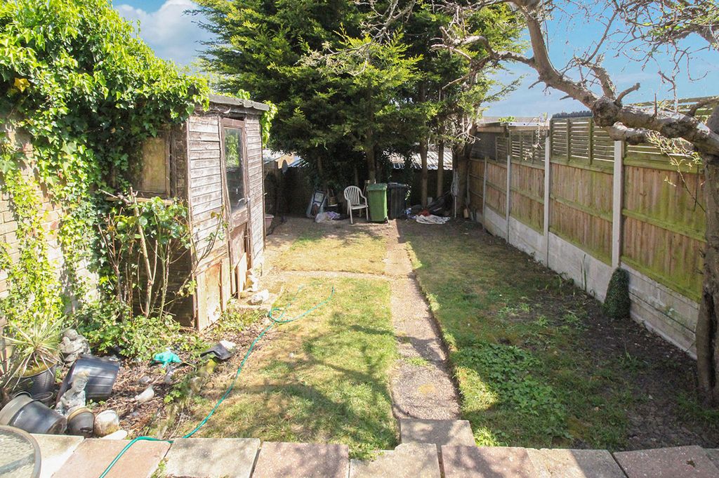 Property photo 2 of 21 Picture No. 16
