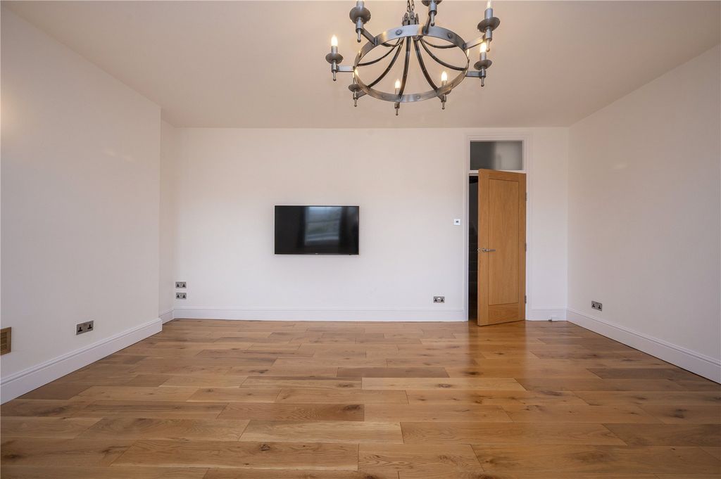 Property photo 3 of 16 Picture No. 41