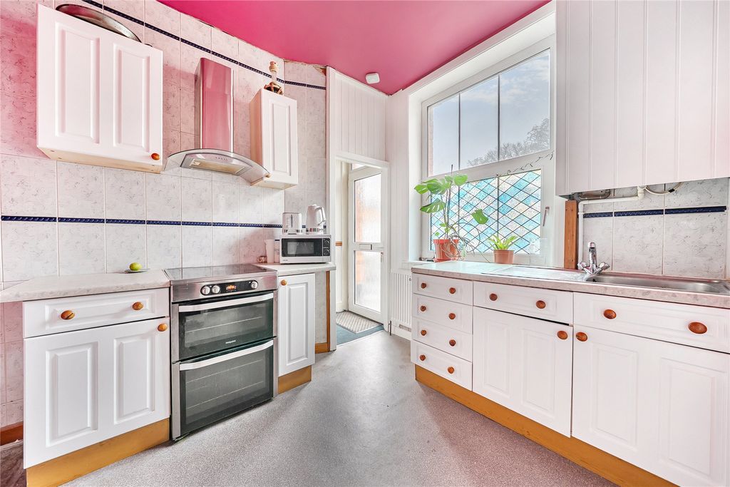 Property photo 3 of 13 3 - Picture No. 25