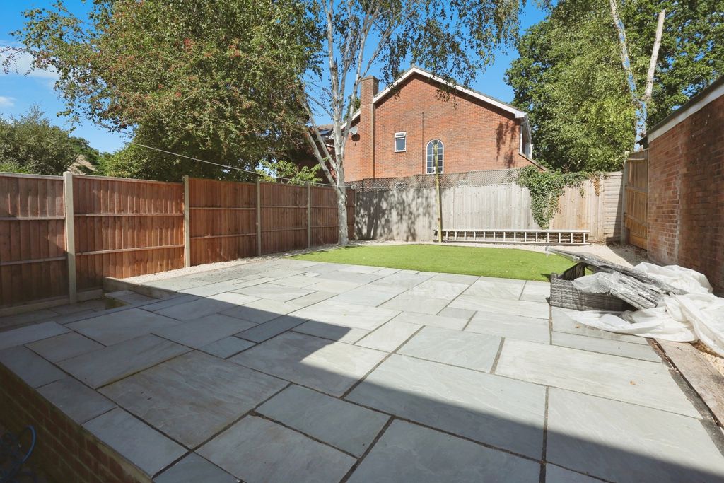 Property photo 3 of 17 Photo
