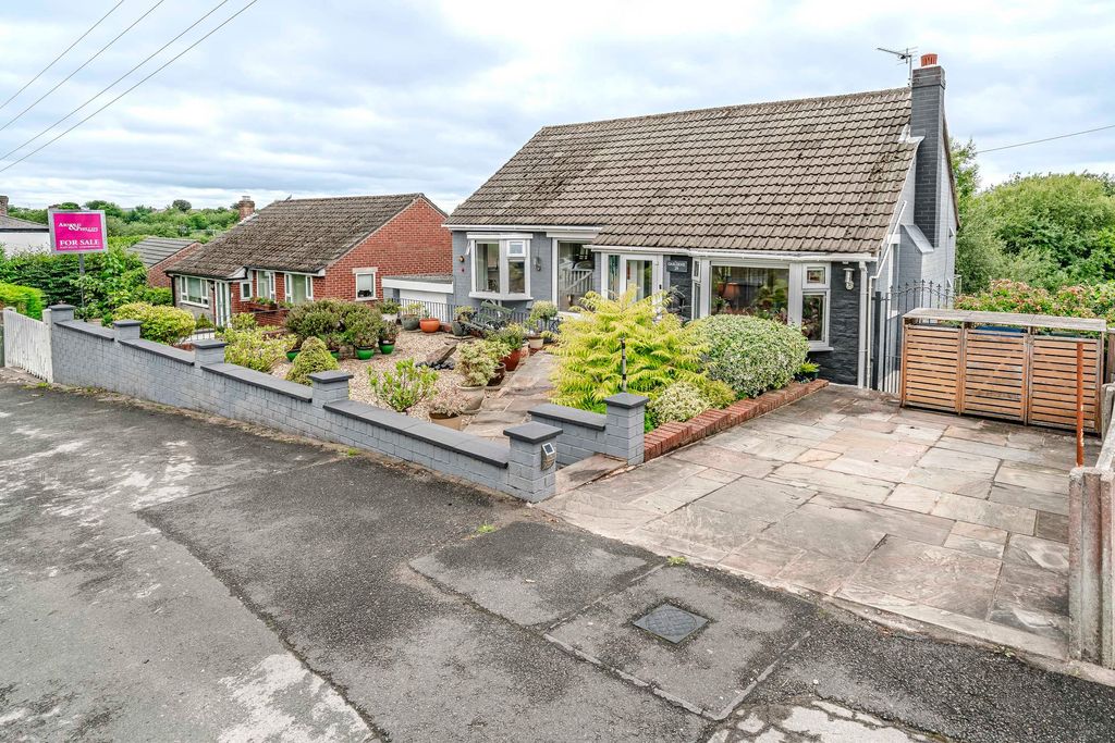 Property photo 1 of 54