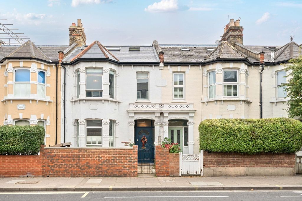 Property photo 2 of 15 Picture No. 17