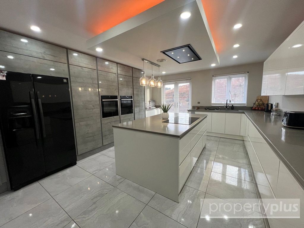 Property photo 1 of 18 Picture No. 01