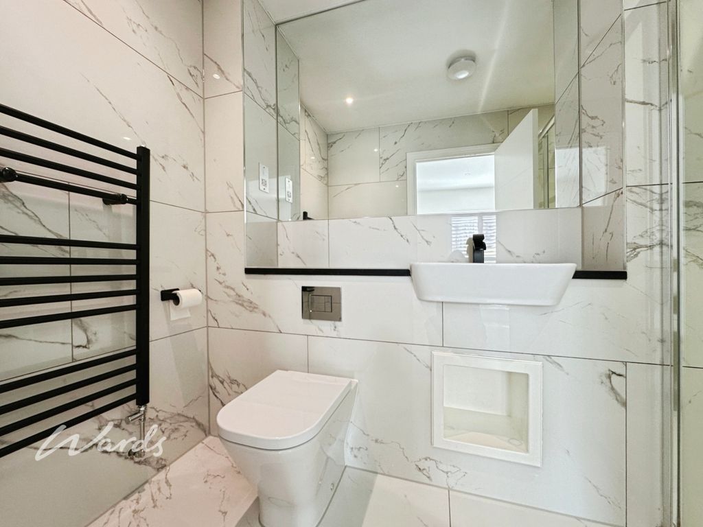 Property photo 3 of 28 En Suite