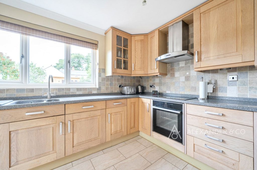 Property photo 3 of 29 Picture No. 19