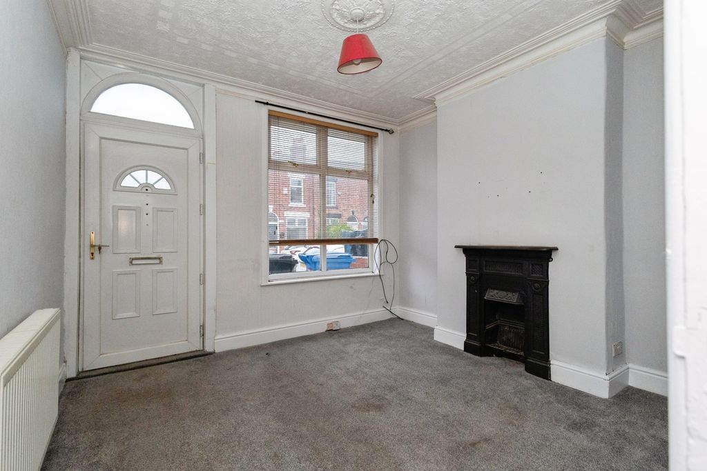 Property photo 3 of 16 Photo