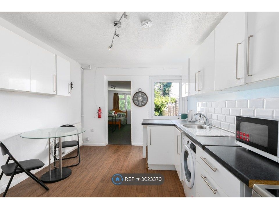 Property photo 2 of 24 Kitchen Diner