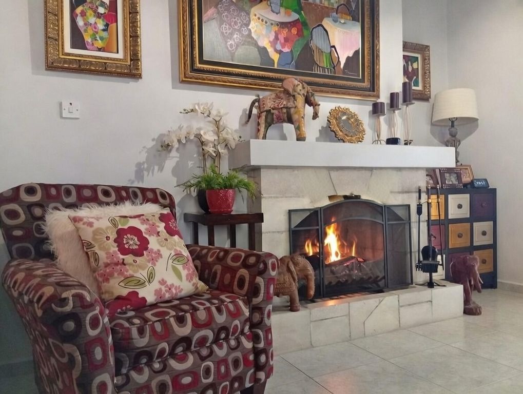 Property photo 2 of 22