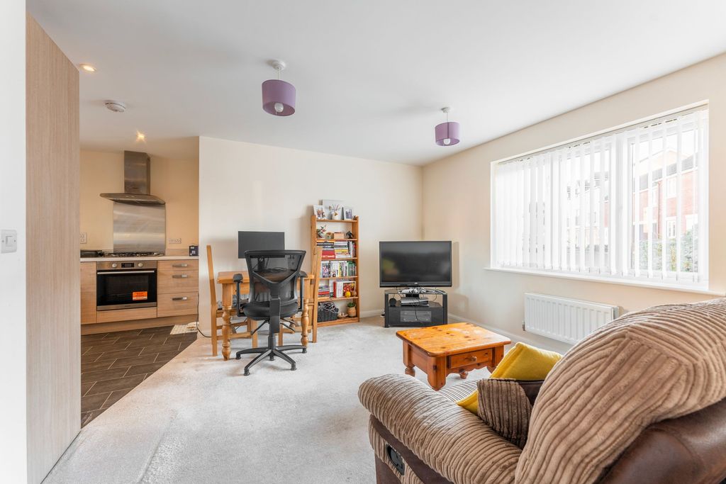 Property photo 3 of 13