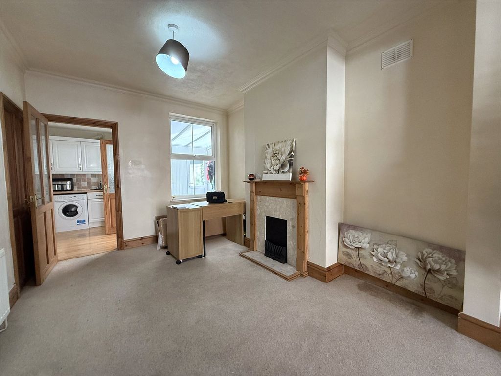 Property photo 3 of 12 Picture No. 02