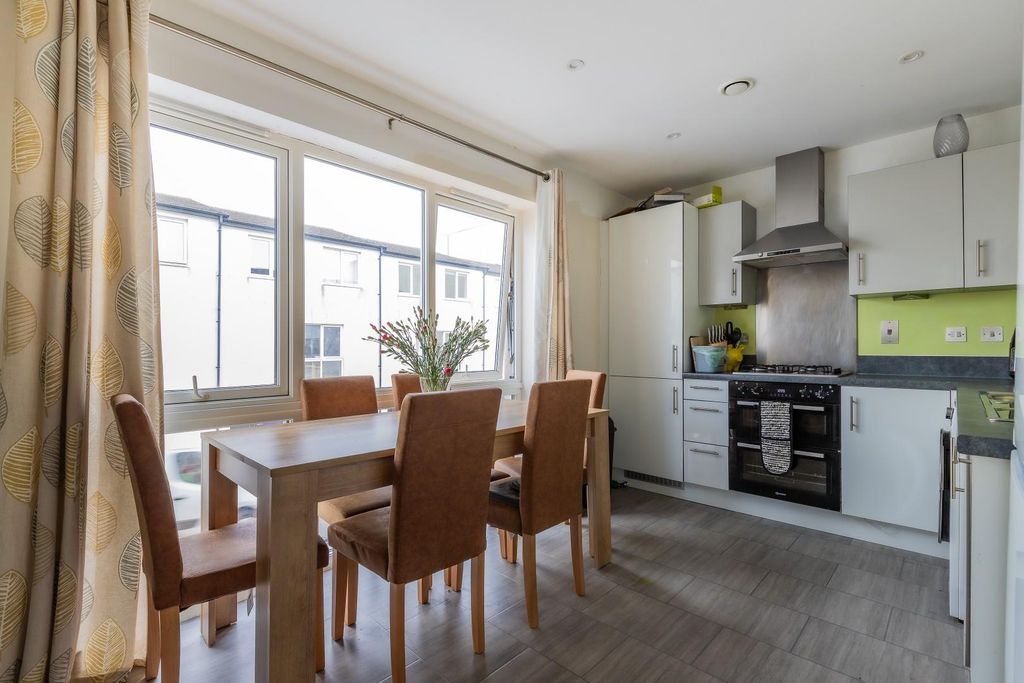 Property photo 1 of 16 Kitchen Dining