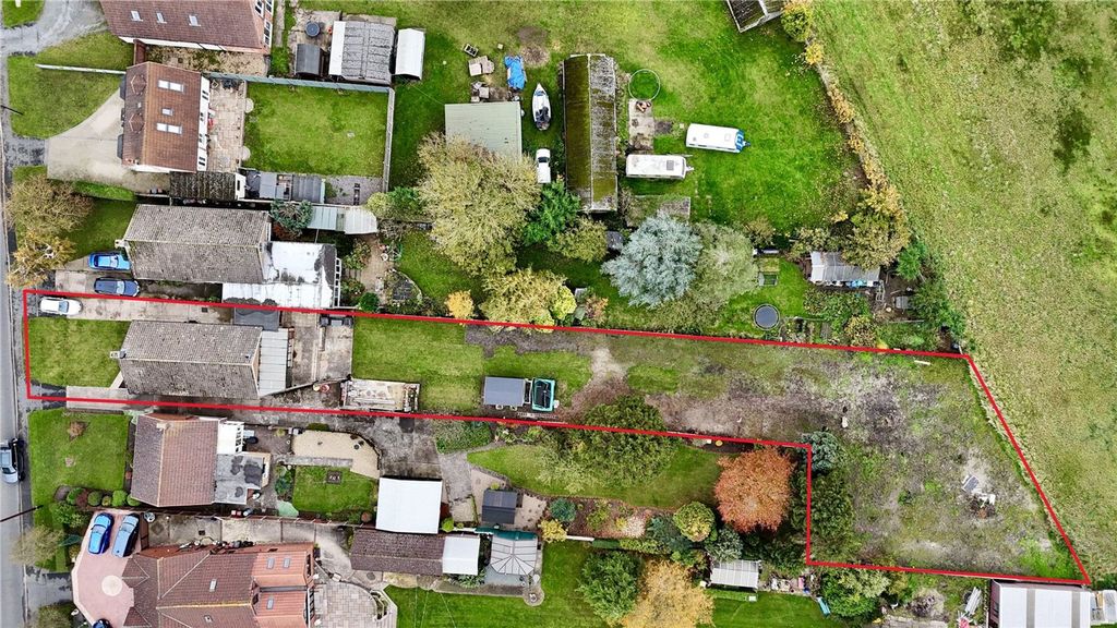 Property photo 2 of 28 Picture No. 03