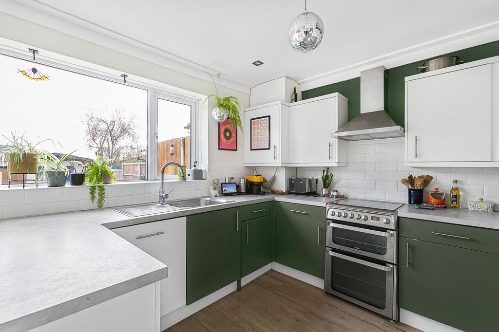 Property photo 3 of 17 23_67799.Jpg