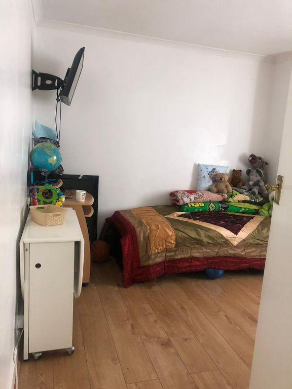 Property photo 2 of 5