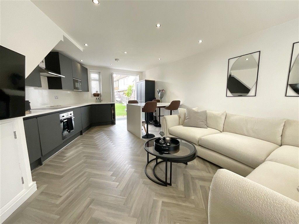 Property photo 3 of 11 Lounge/Diner/Kitchen